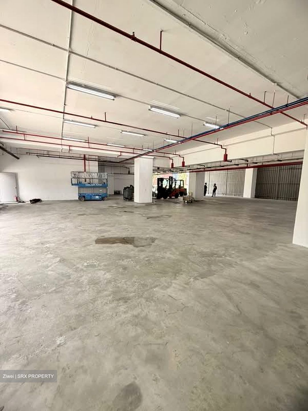 Pioneer Road (D22), Warehouse #538112361